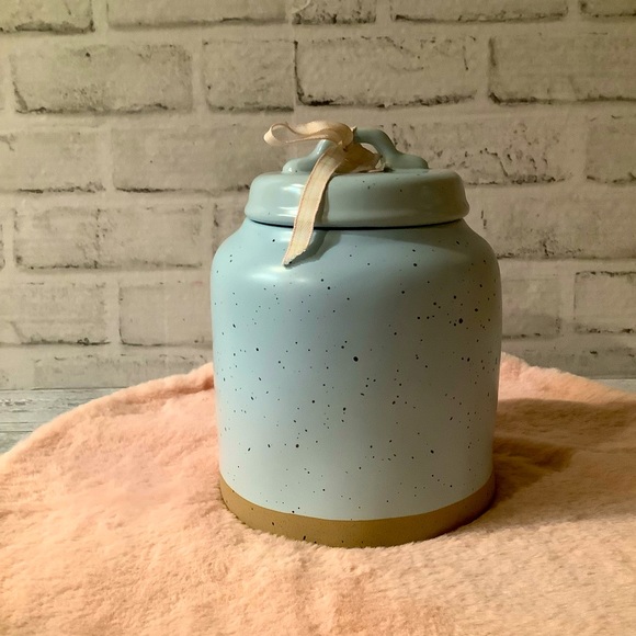 Rae Dunn Ceramic Robin’s Eggs Easter Canister - Picture 3 of 5